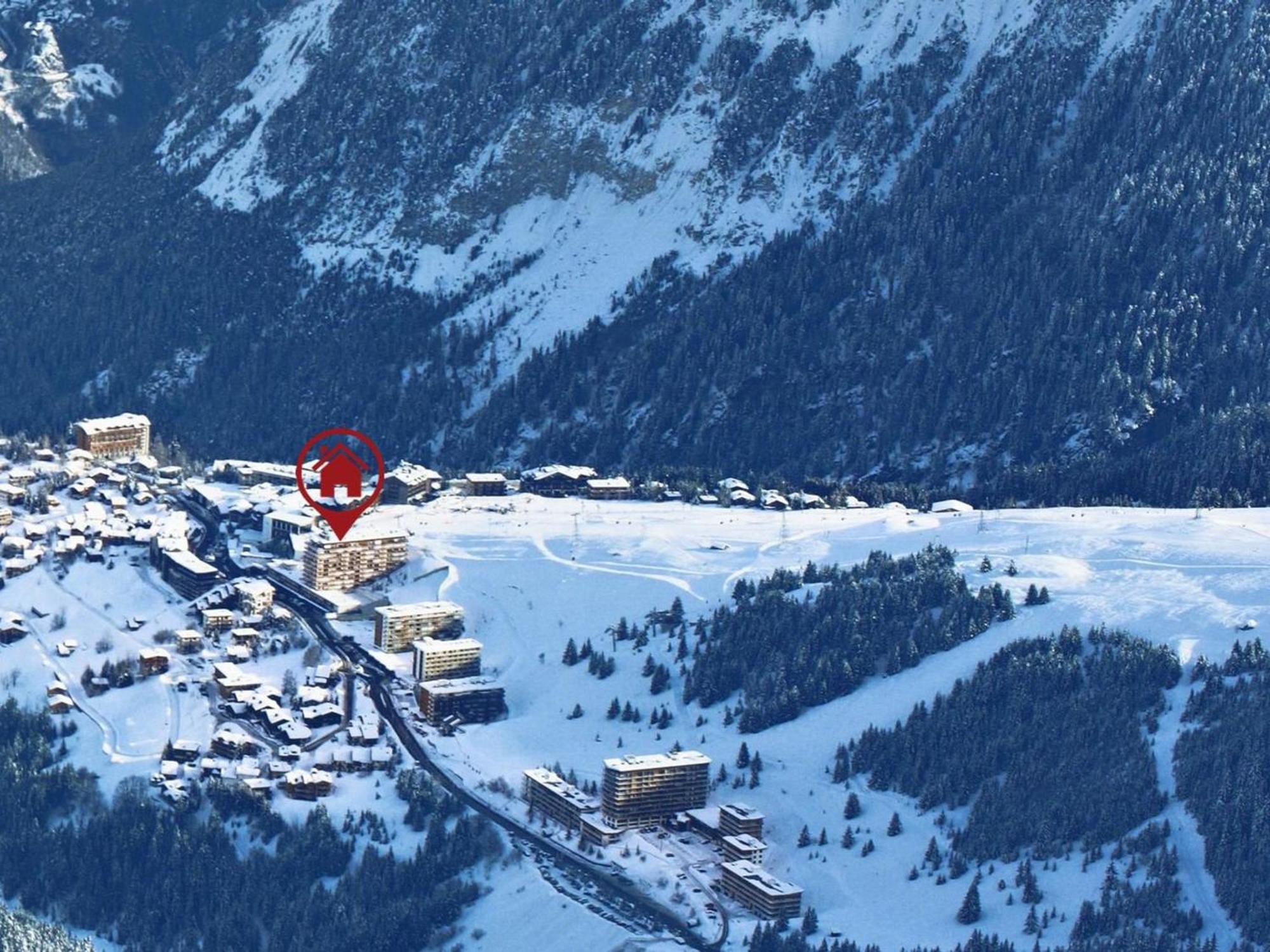 Renove, Au Pied, En Plein Centre De Moriond - Fr-1-563-59 Apartment Courchevel